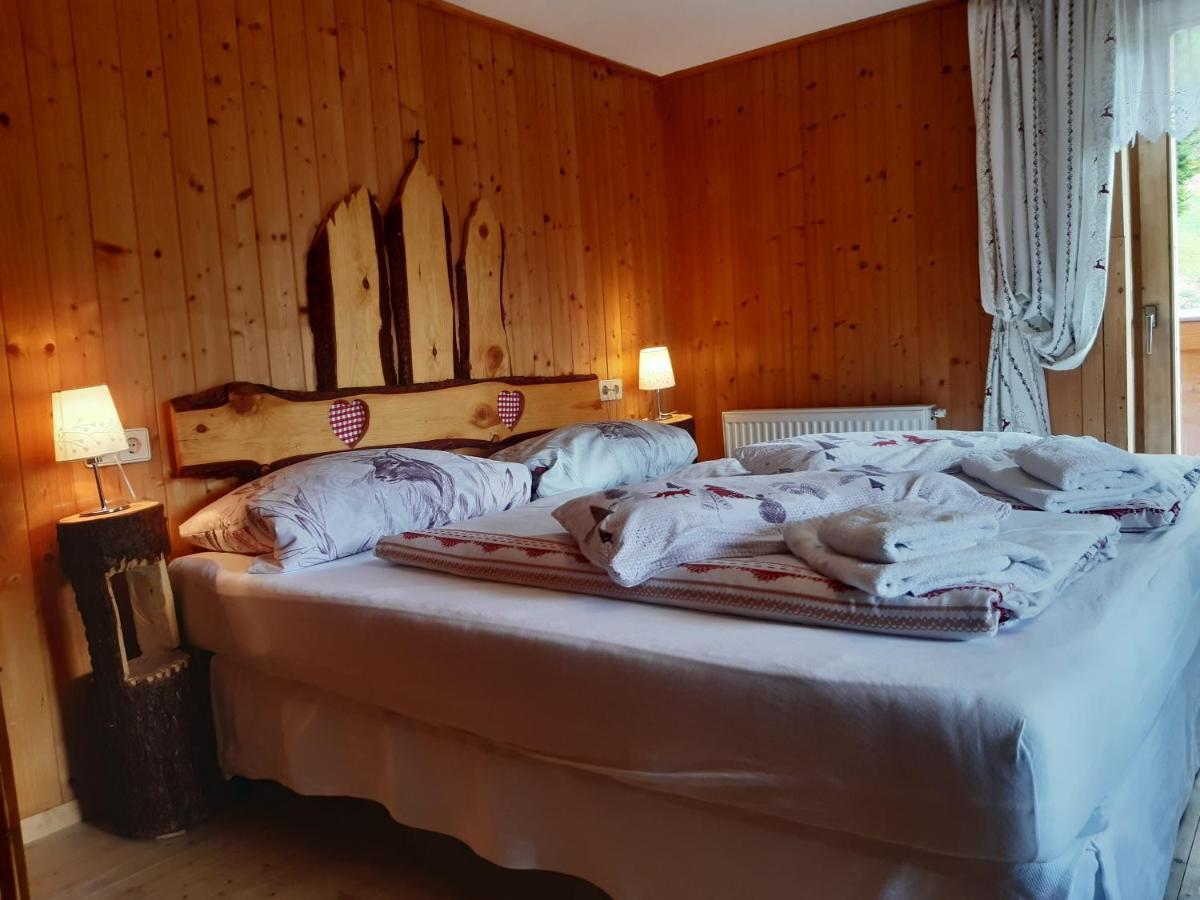 Bed & Breakfast Dolomiti Bey Haus Pinter Assling Eksteriør billede